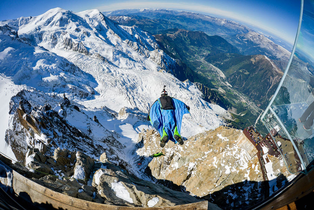 Wingsuit flying in Chamonix - Majestic